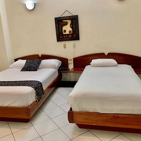 House Center Hotel Milagro Buitenkant foto