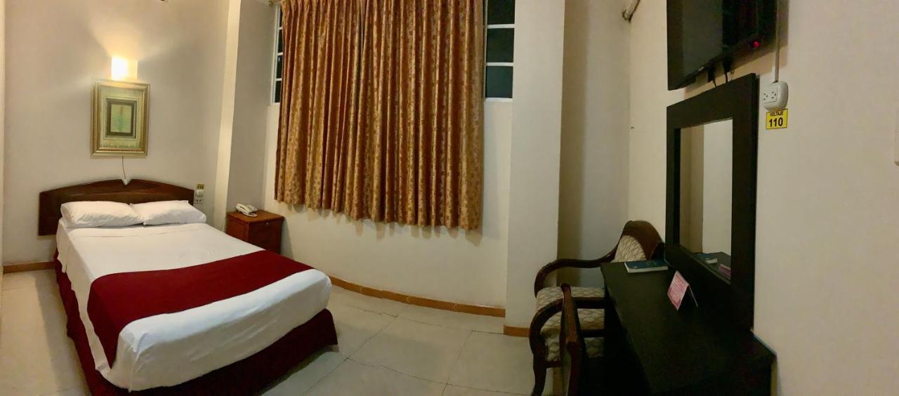 House Center Hotel Milagro Buitenkant foto