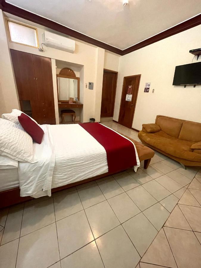 House Center Hotel Milagro Buitenkant foto