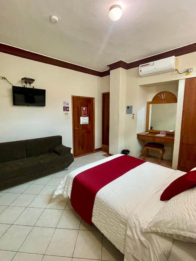 House Center Hotel Milagro Buitenkant foto