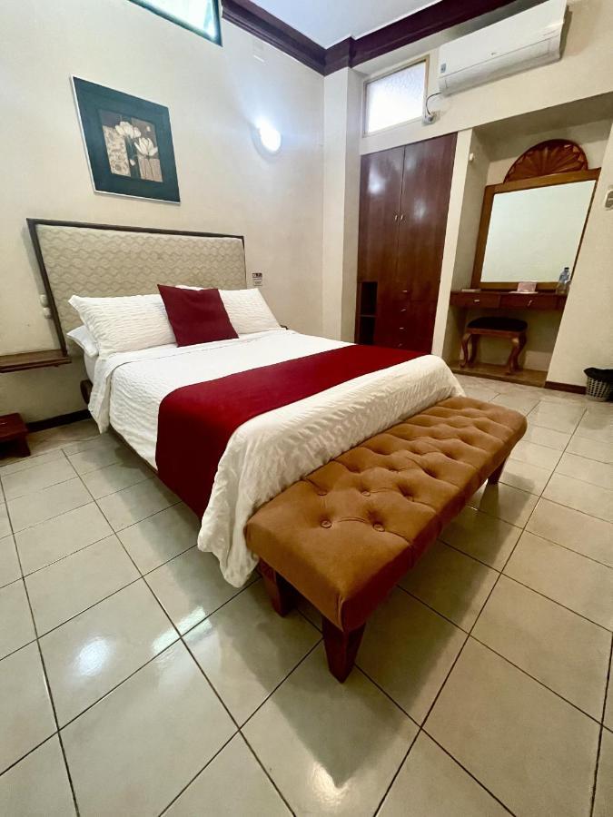 House Center Hotel Milagro Buitenkant foto