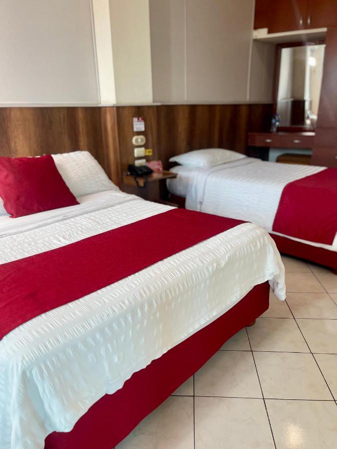 House Center Hotel Milagro Buitenkant foto