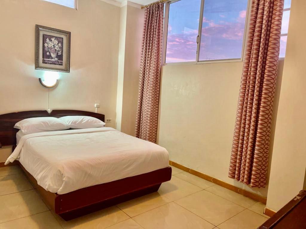 House Center Hotel Milagro Buitenkant foto